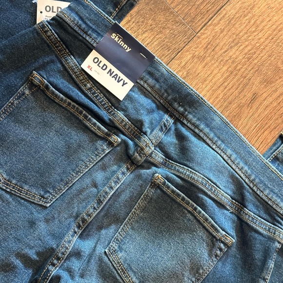 Old Navy Skinny Jeans - Picture 3 of 3